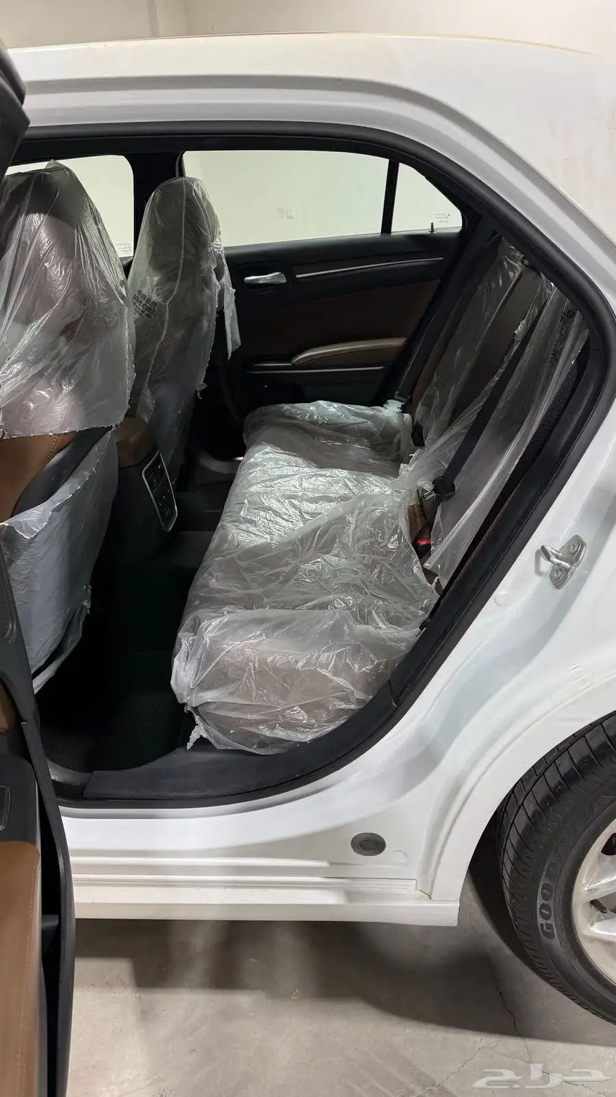 كرايزلر c300 v8 2021 لكجري 9