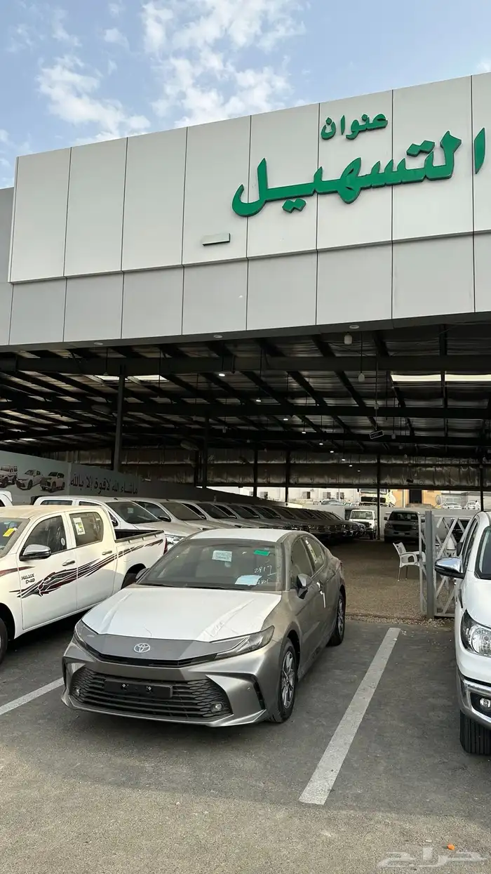 كامري 2025 استاندر بنزين E السعر 114500 كاش وبنك 0
