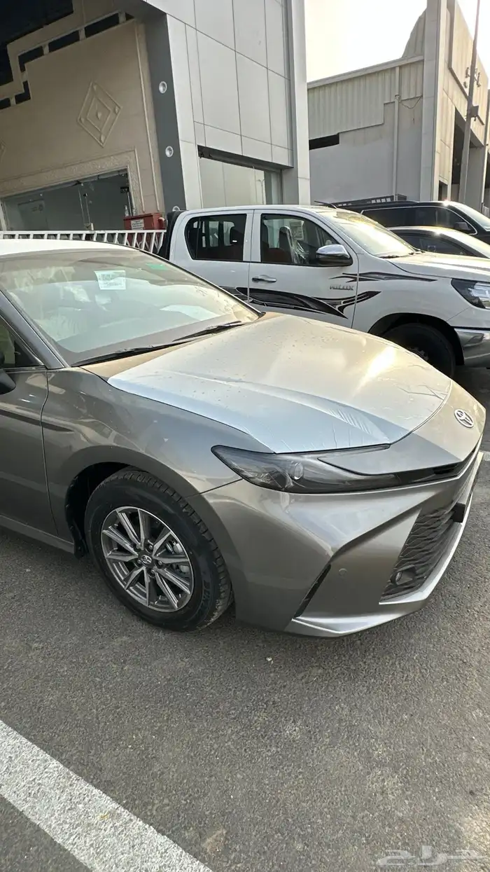 كامري 2025 استاندر بنزين E السعر 114500 كاش وبنك 9