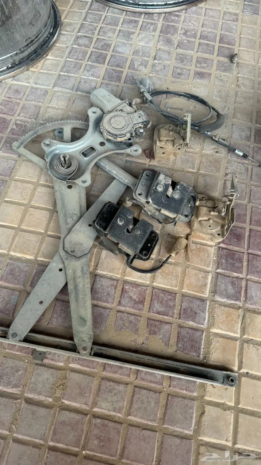 لاندكروزر قطع 2