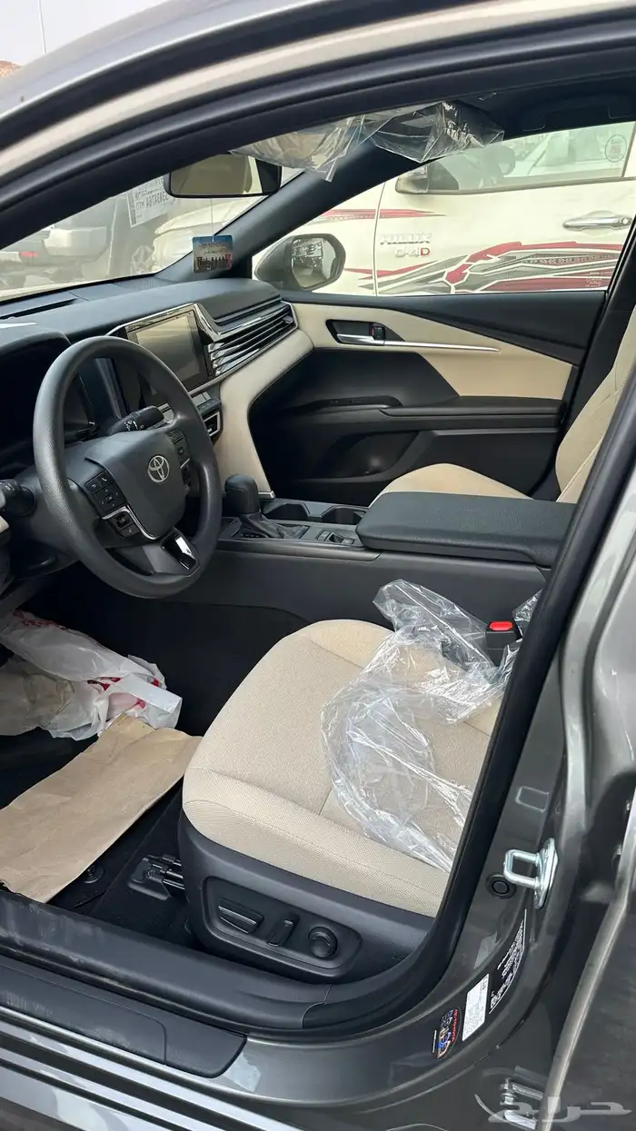 كامري 2025 استاندر بنزين E السعر 114500 كاش وبنك 21