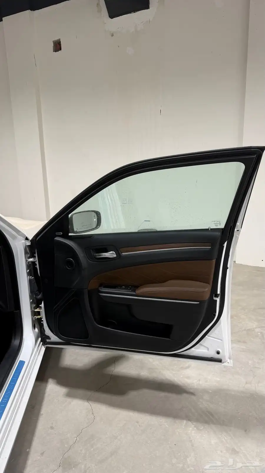 كرايزلر c300 v8 2021 لكجري 15