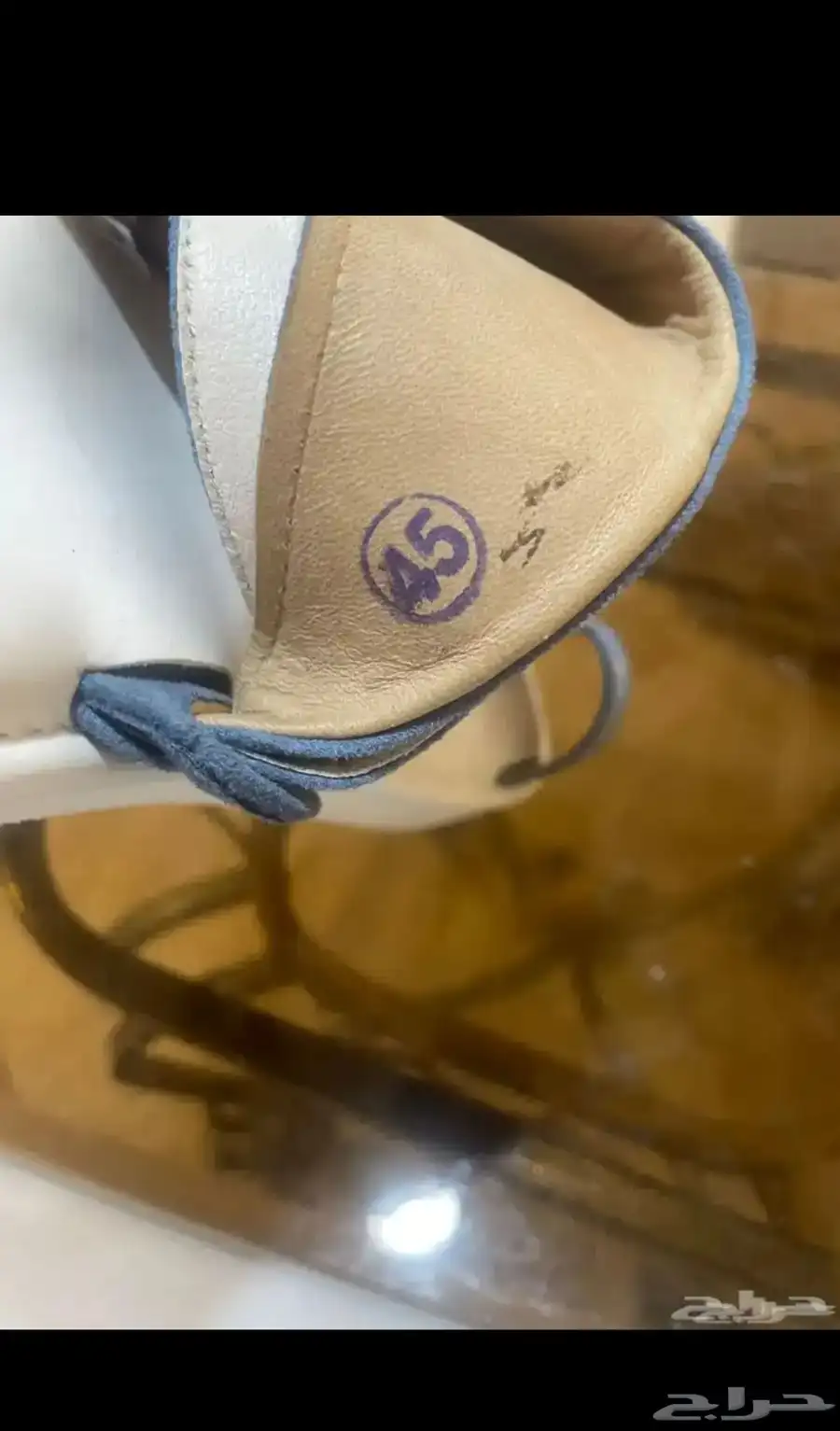 حذاء شرقي 3