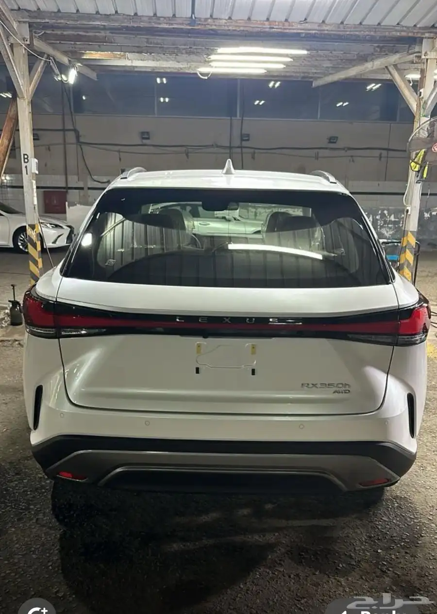 Lexus. RX. 2024 4