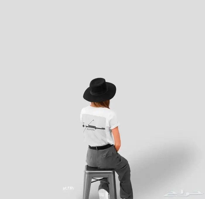 مصممة جرافيك 6