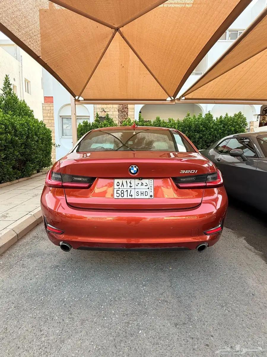 BMW 320i 2