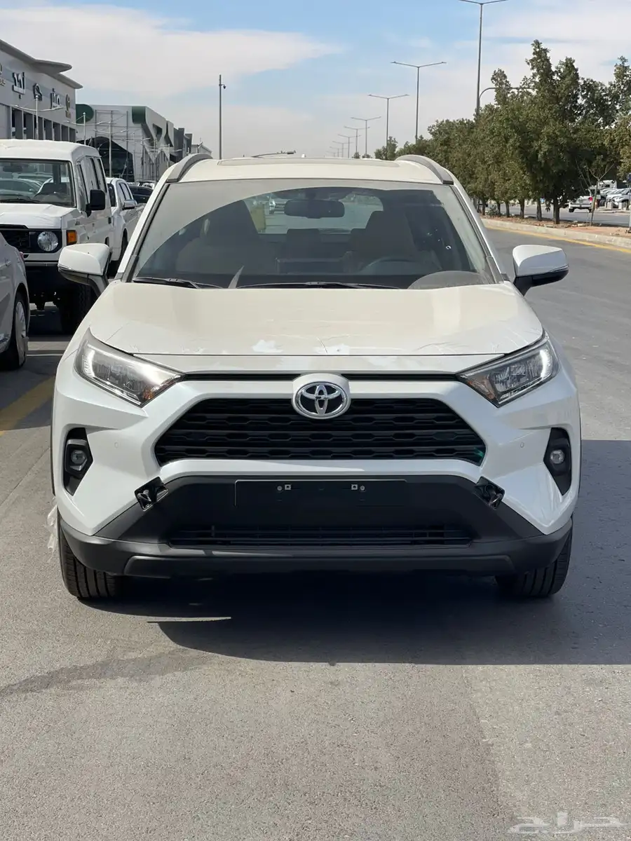 راف فور 2025 XLE مكينه 2.0 بريمي 3