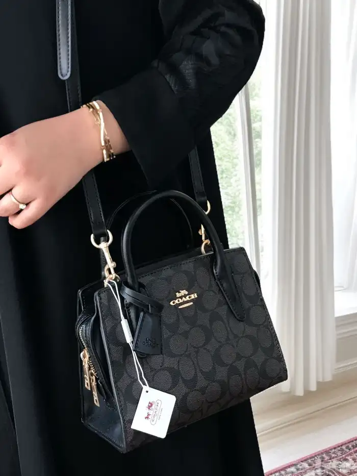 شنط نسائيه ماركات 45