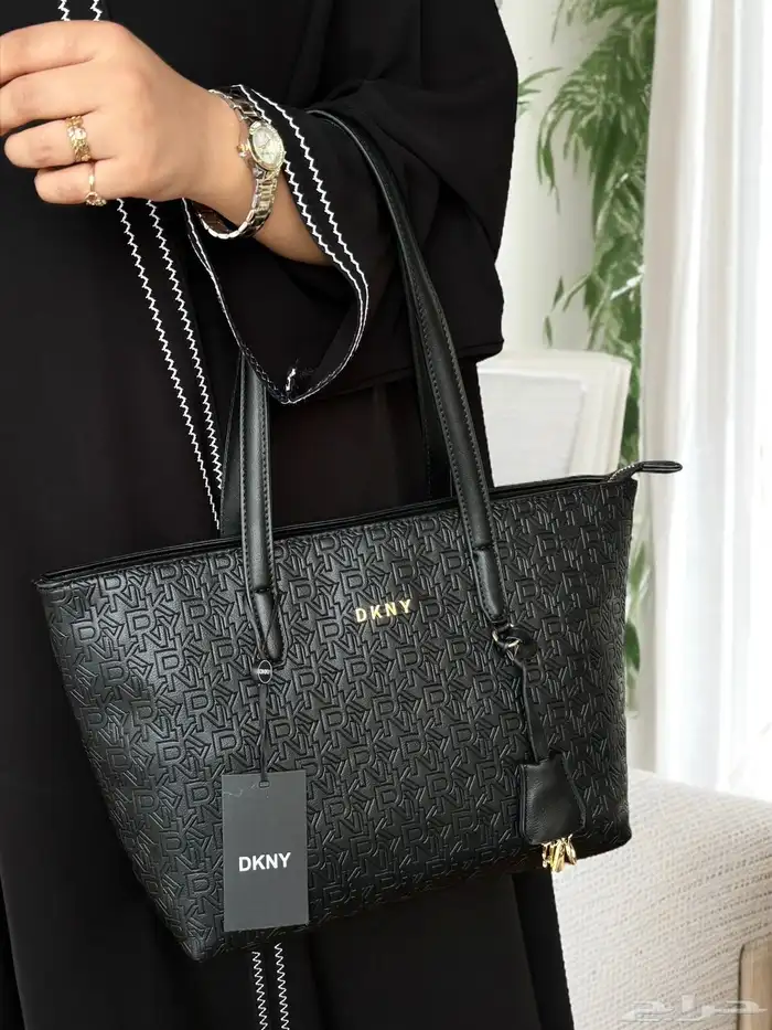 شنط نسائيه ماركات 36