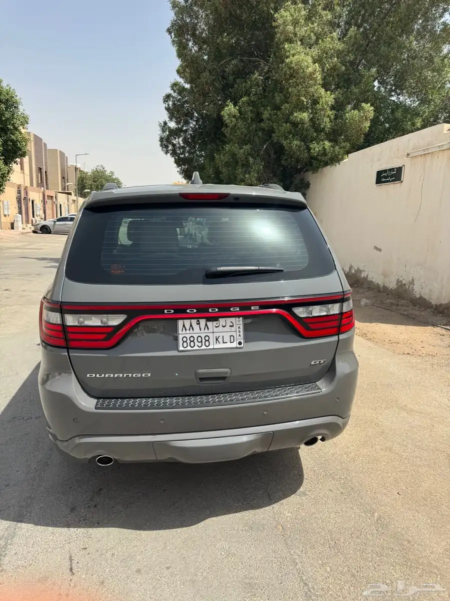 سيارة دوج 9