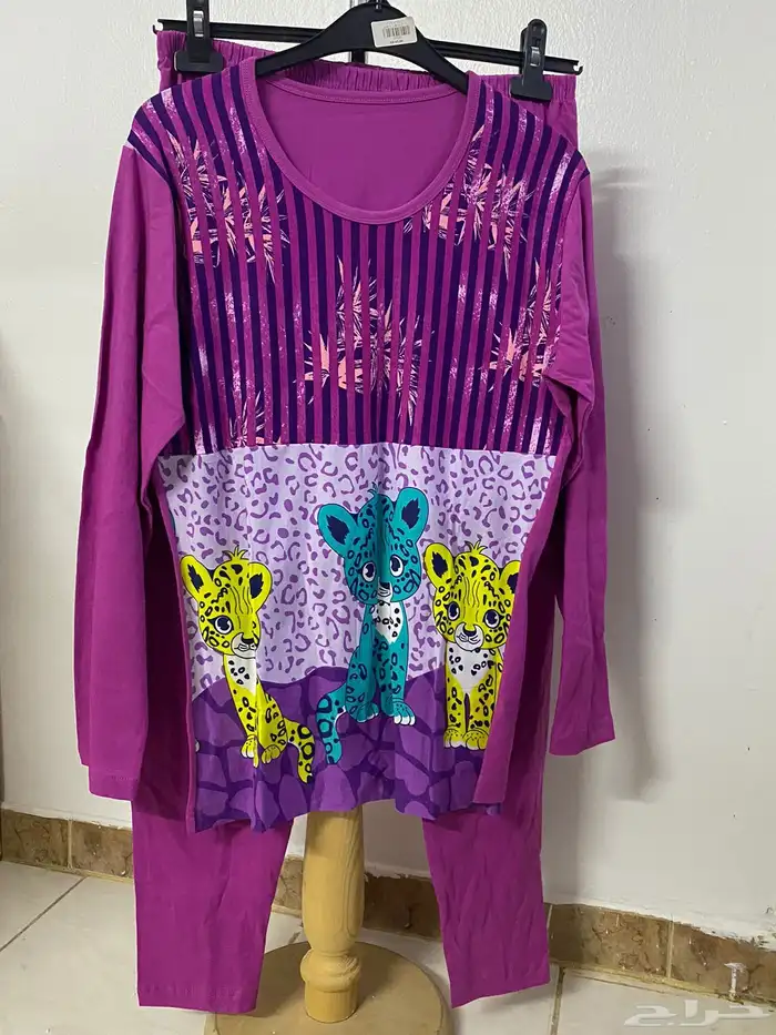 ملابس نسائية ما يقارب ال1500 قطعة للبيع بالجملة 18