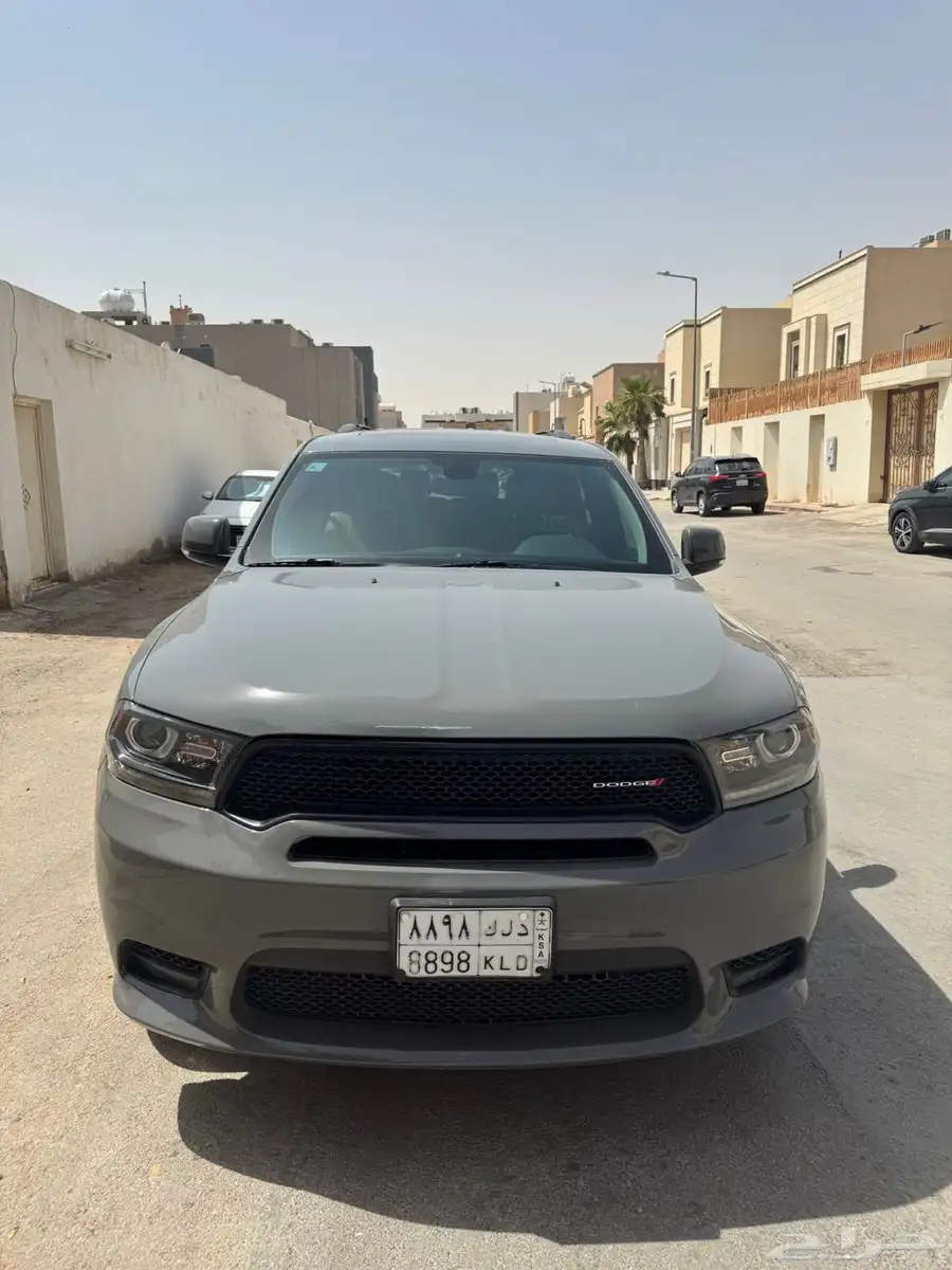 سيارة دوج 7