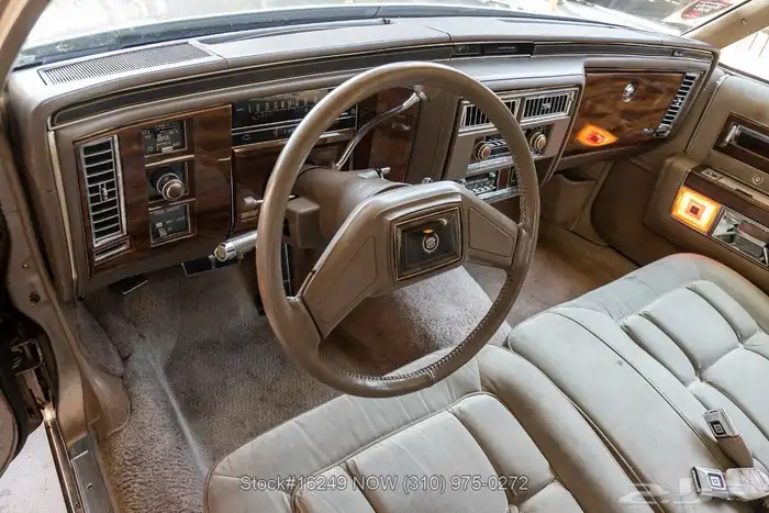 كاديلاك فليتوود بروقهام 1986 Cadillac Fleetwood Brougham 8