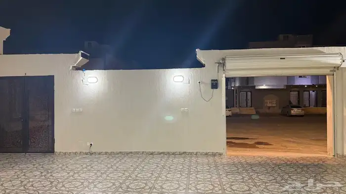 للبيع دور كامل حي اليرموك 2