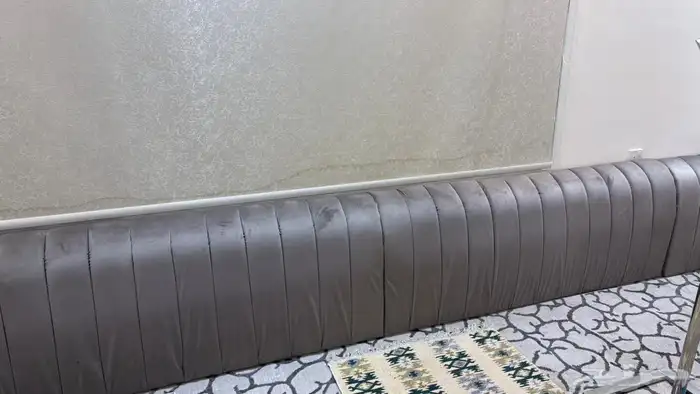 مساند ظهر وطاولات للبيع 7