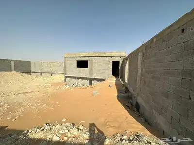 للبيع ارض مبني علها الاسوار 2