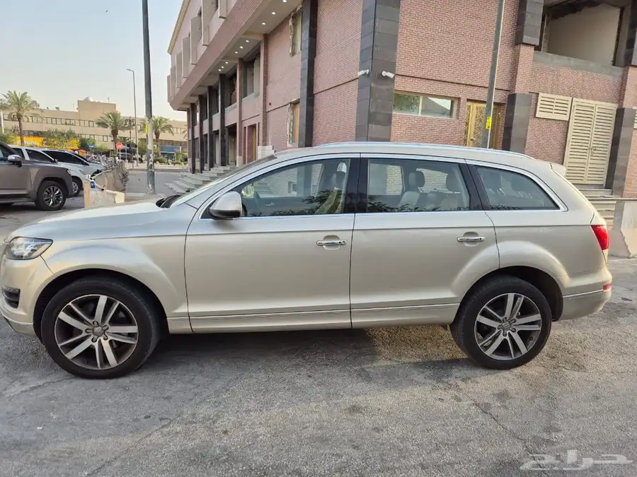 اودي Q7 1