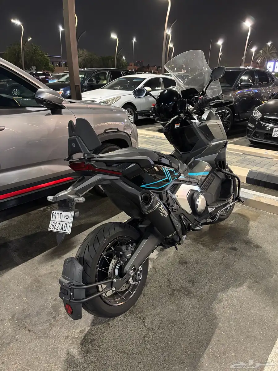 هوندا XADV750 موديل 24 بحالة ممتازة 1
