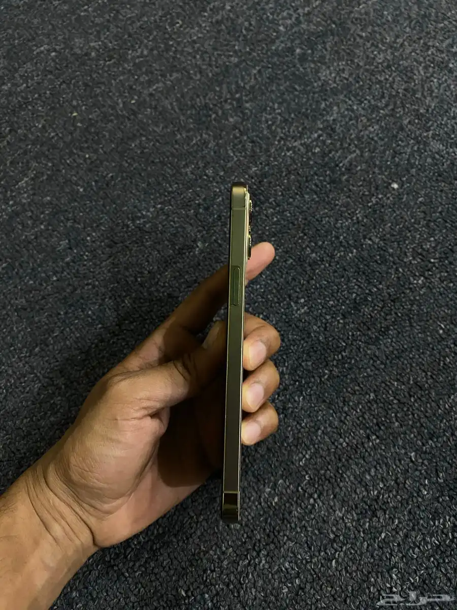 iPhone 12 pro max 128GB battery Health 85 Scractless 3