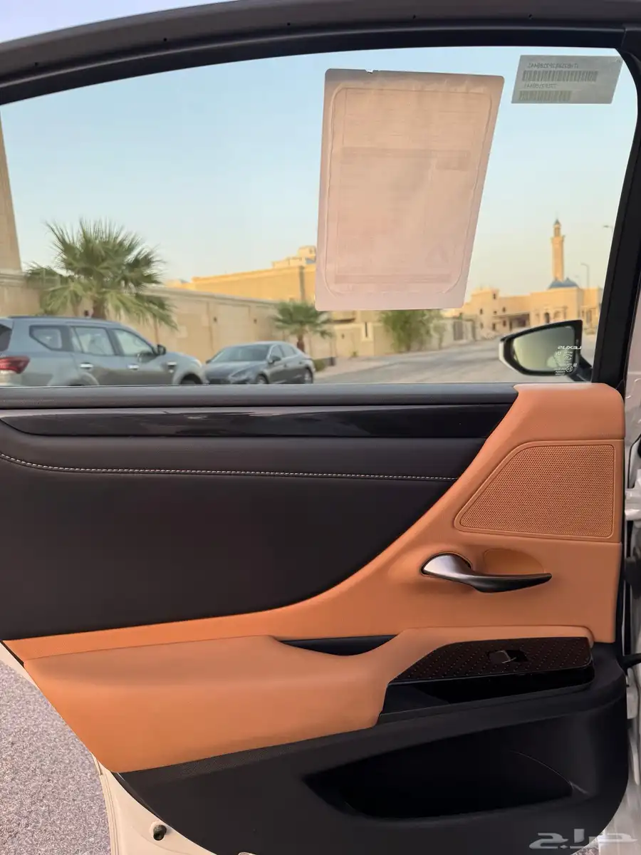 لكزس ES300 سعودي 2023 26