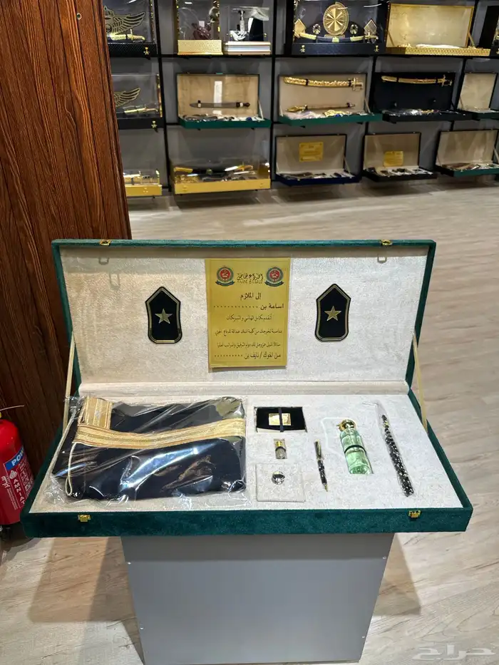 هدايا سيوف بشوت دروع مناسبات وحفلات 15