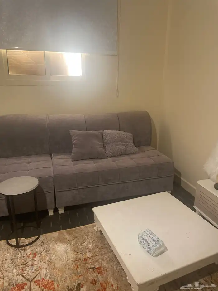 كنب. للبيع خمس قطع.مع المخدات ب450ريال 2