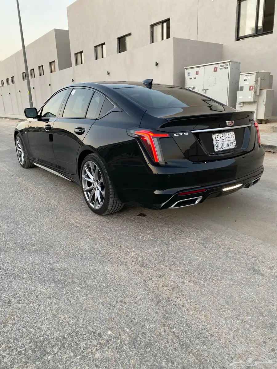 كاديلاك CT5 2022 3