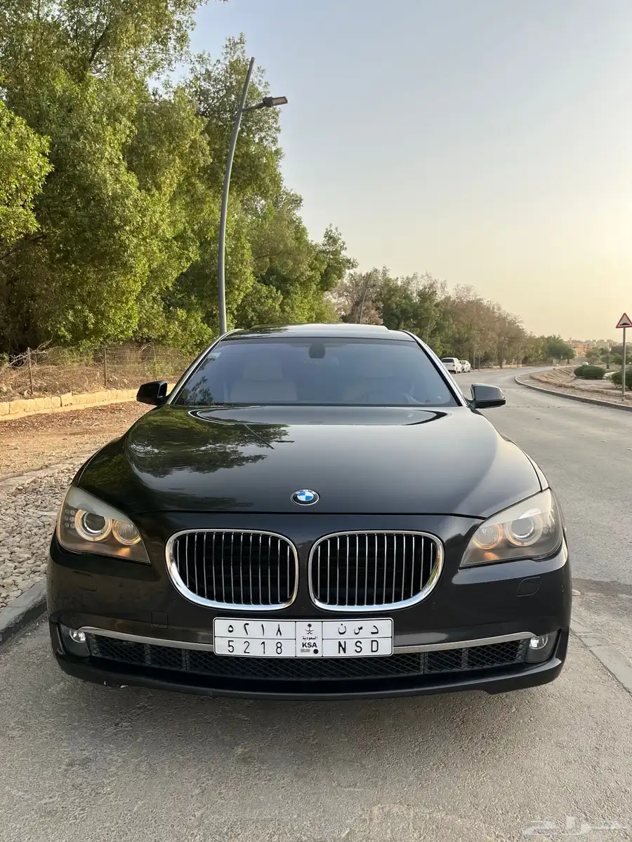 بي ام دبليو 2009 حجم 740Li ممشى قليل 19