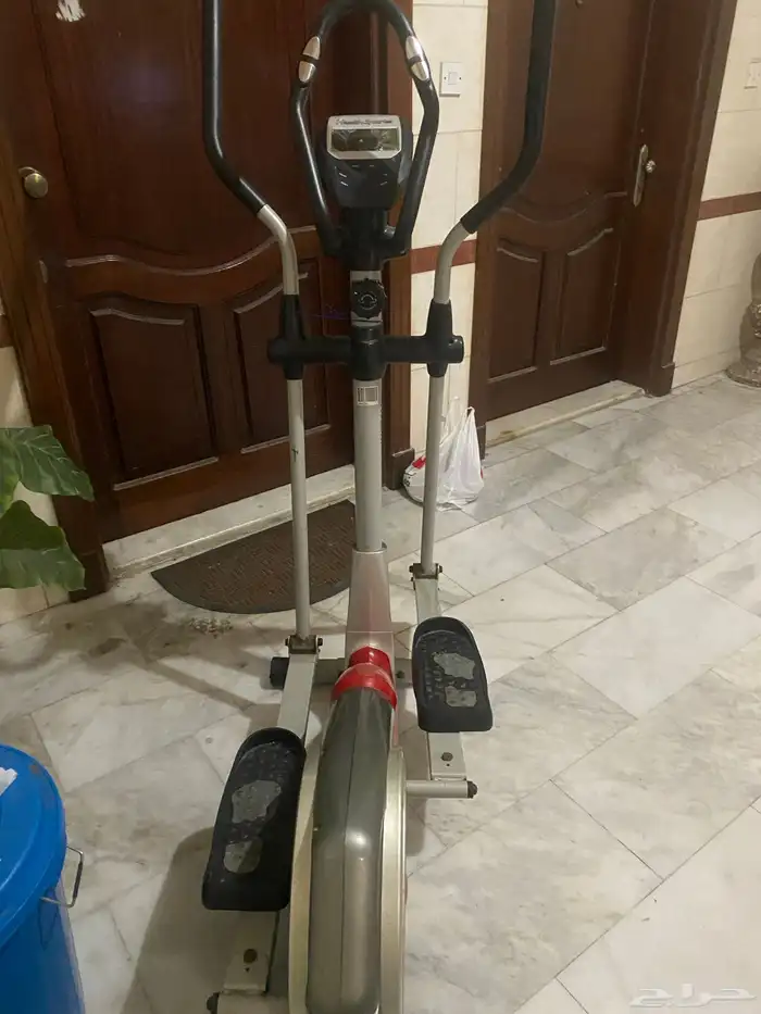 جهاز رياضي للبيع مع شاشه رقميه بسعر مغري 1