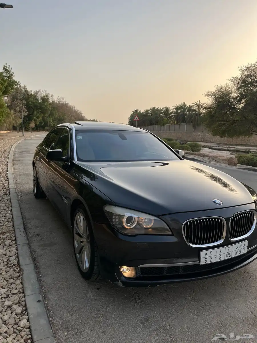 بي ام دبليو 2009 حجم 740Li ممشى قليل 2