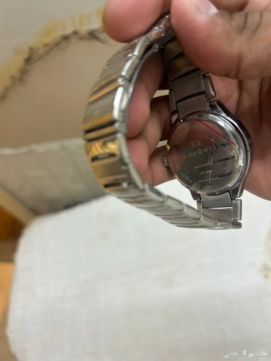 ساعه نضيفه وحلوه 1