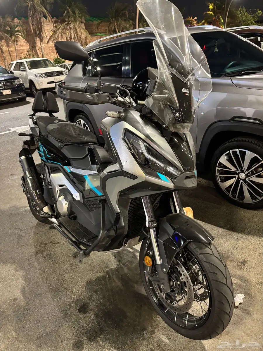 هوندا XADV750 موديل 24 بحالة ممتازة 0