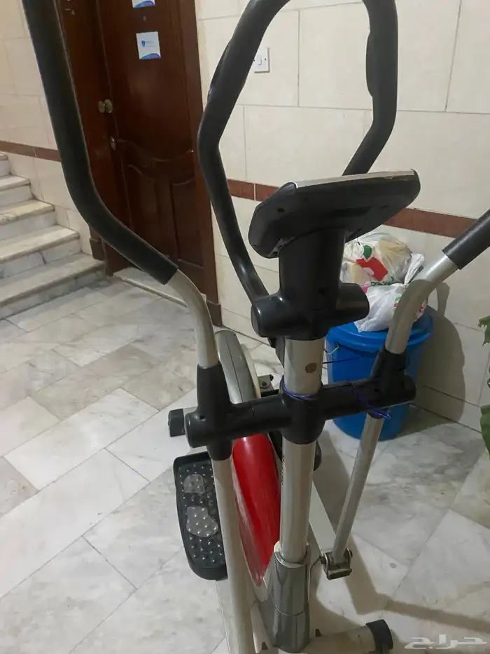 جهاز رياضي للبيع مع شاشه رقميه بسعر مغري 0