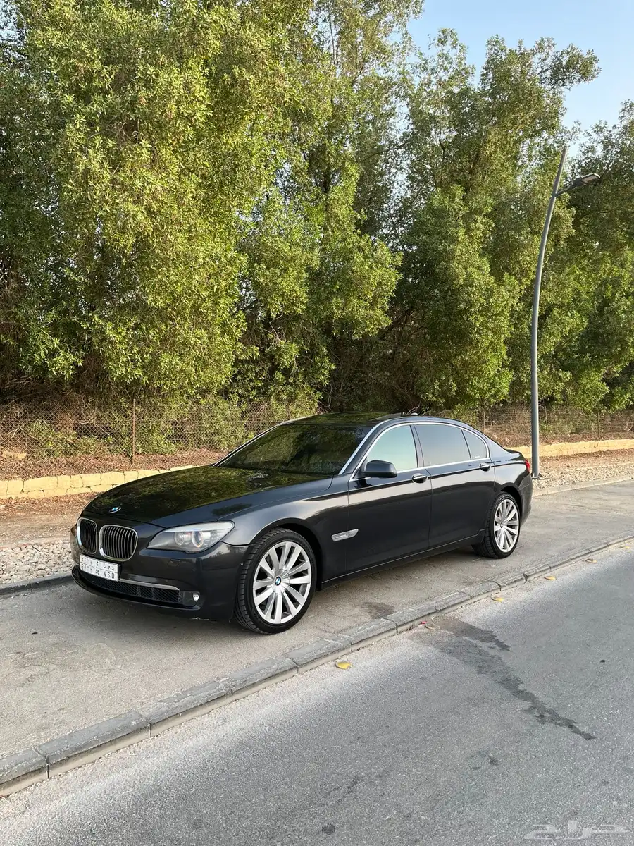 بي ام دبليو 2009 حجم 740Li ممشى قليل 3