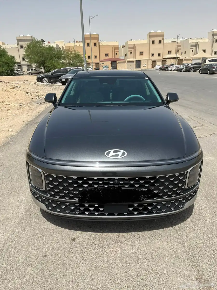 ازيرا 2025 8