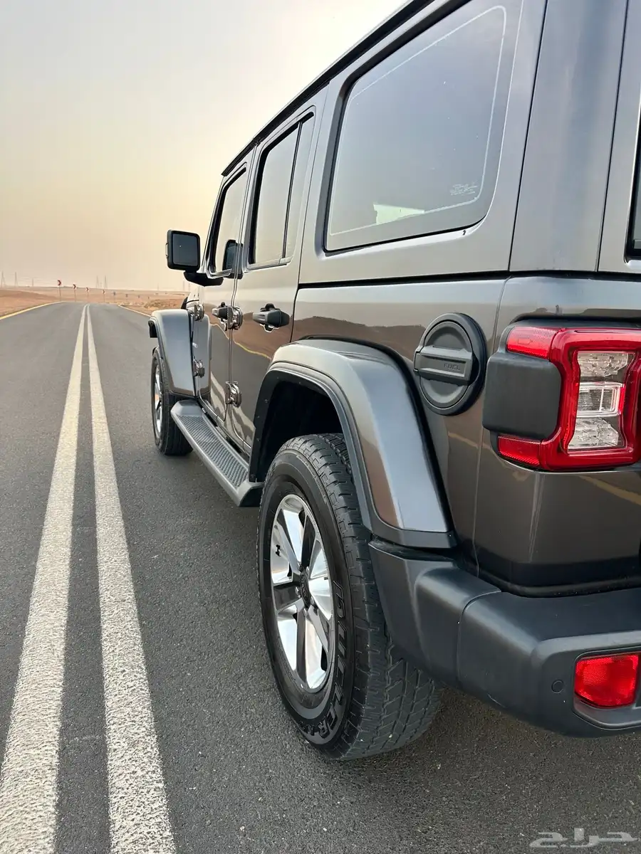 جيب رانجلر صحارى V 6 يوم 114 الف 24