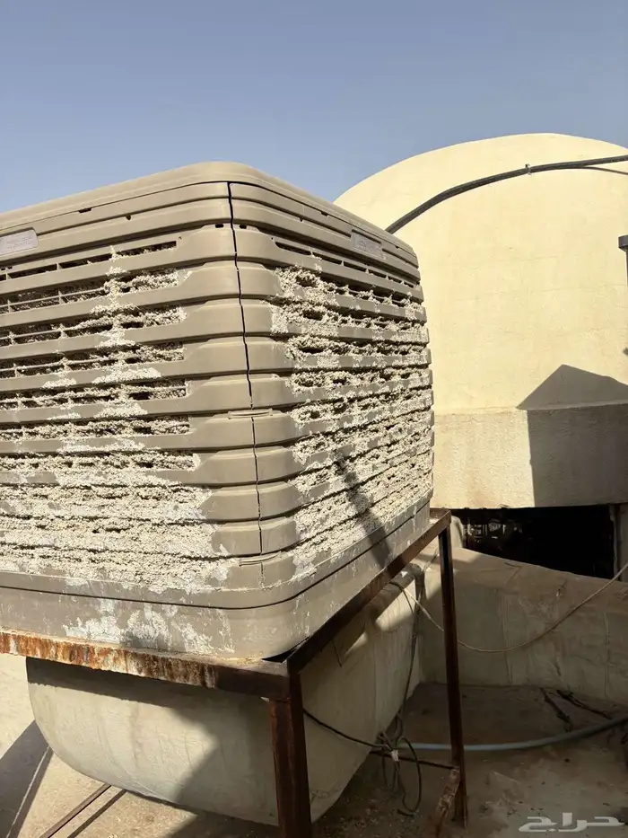 المكيف في حالة جيدة لكن يحتاج تنظيف 0