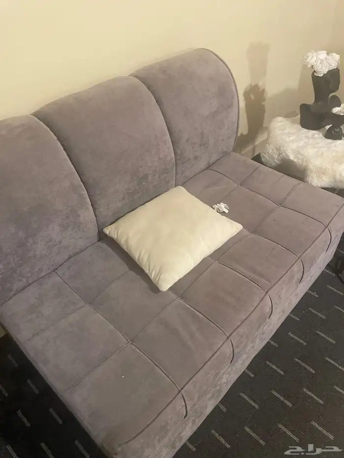 كنب. للبيع خمس قطع.مع المخدات ب450ريال 0