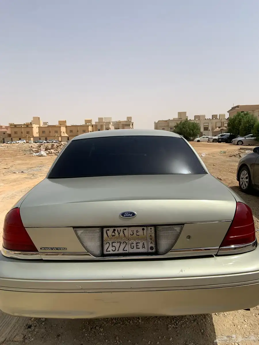 فورد فكتوريا 12
