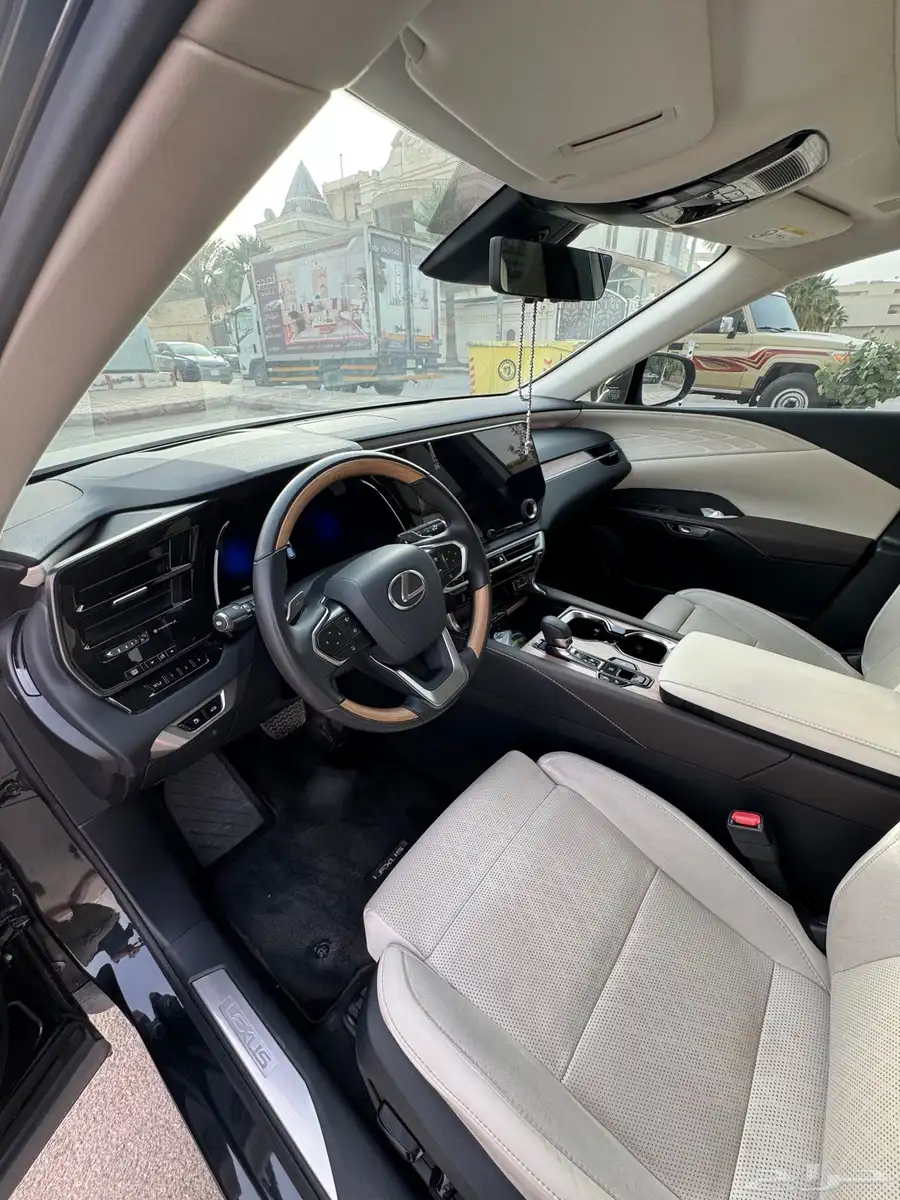 لكسز RX350 hybrid 2025 للتنازل 3