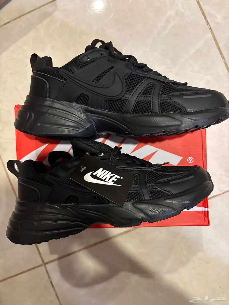 شوز نايك اسود ( V2K RUN Unisex ) 0