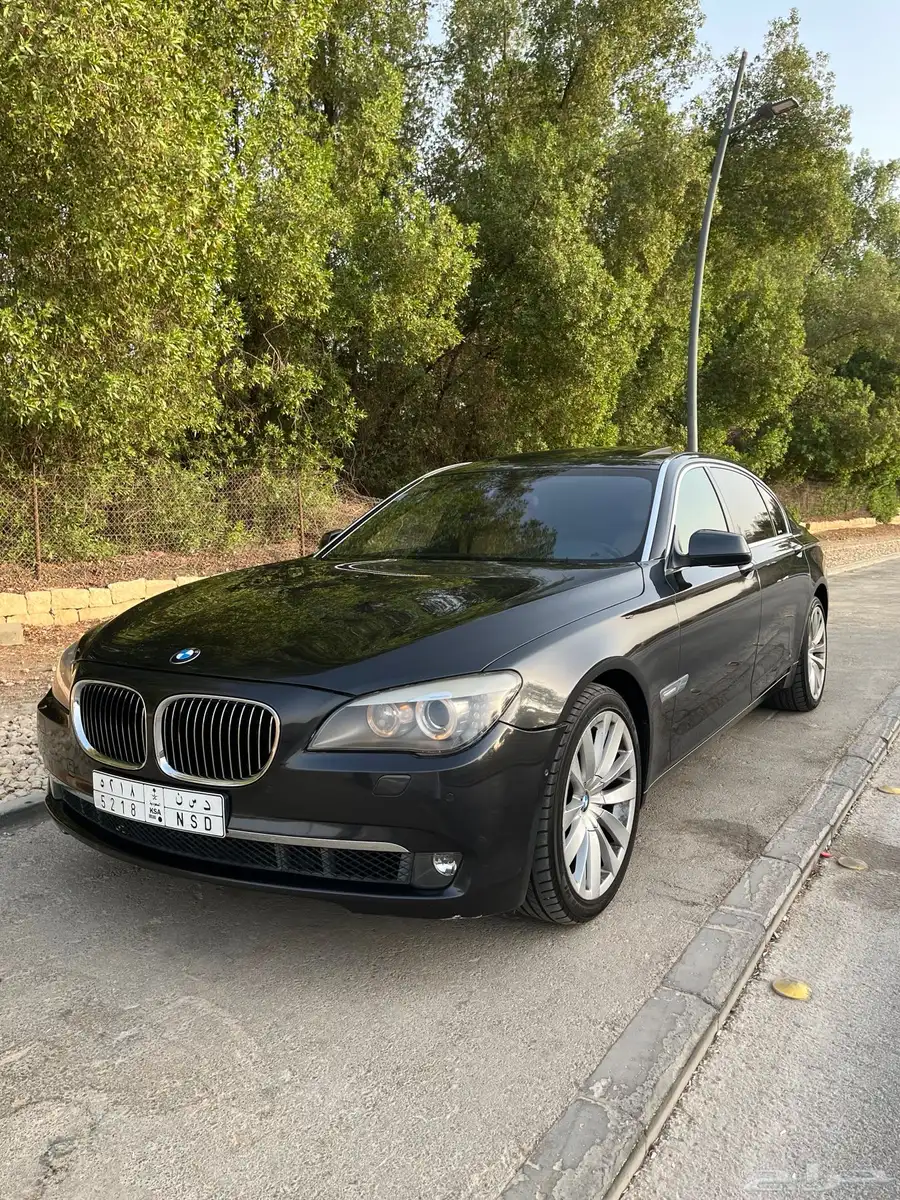 بي ام دبليو 2009 حجم 740Li ممشى قليل 18