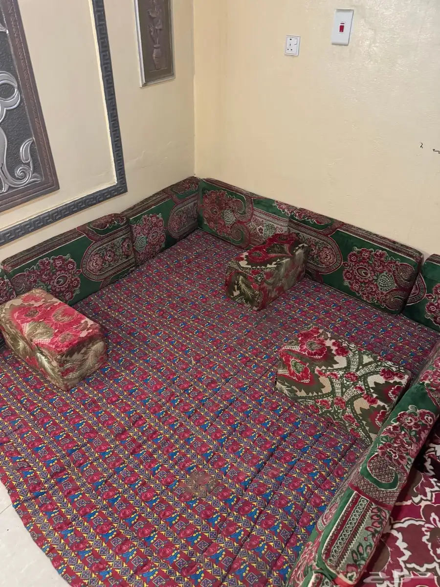 للبيع مساند ضهر قديمه 3