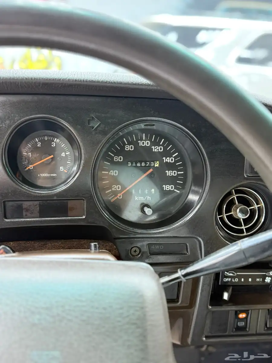 لاندكروزر GX 7