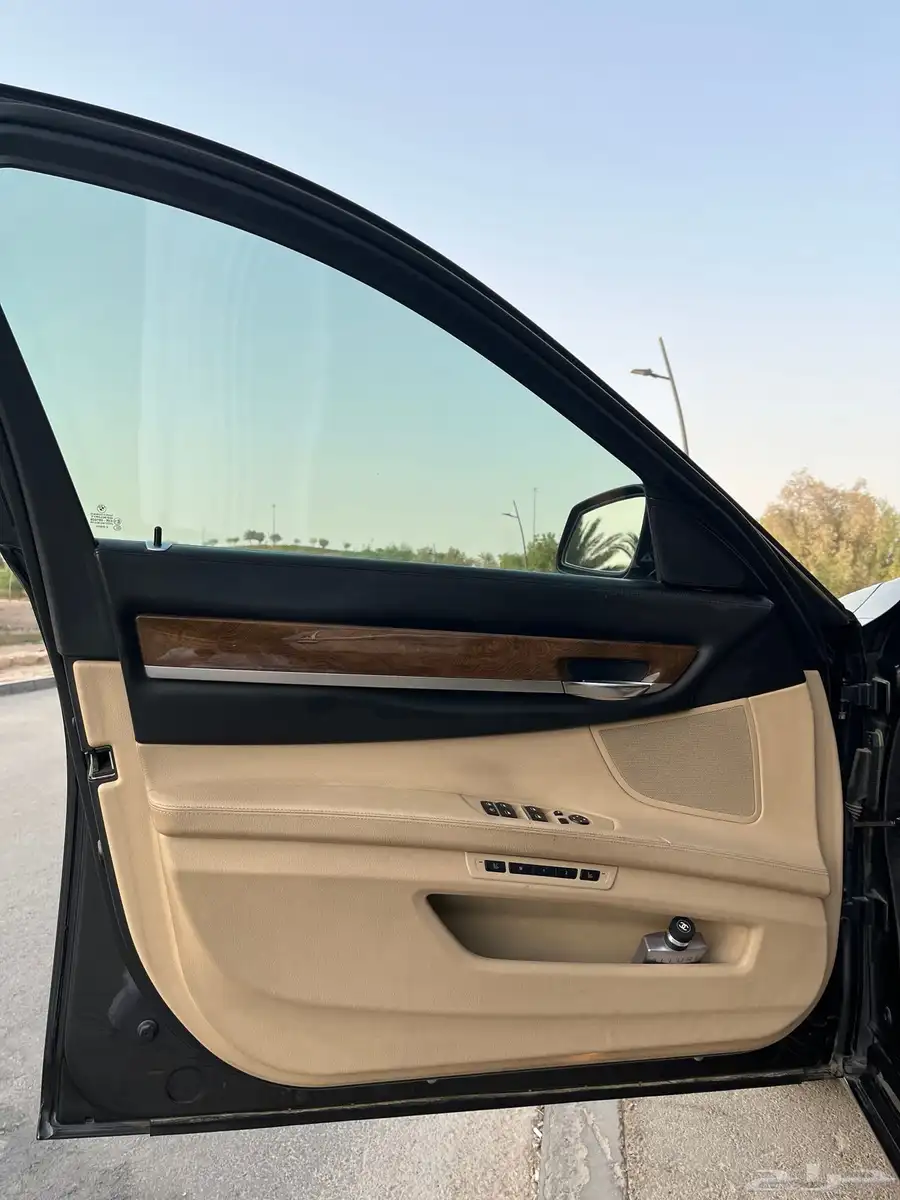 بي ام دبليو 2009 حجم 740Li ممشى قليل 46