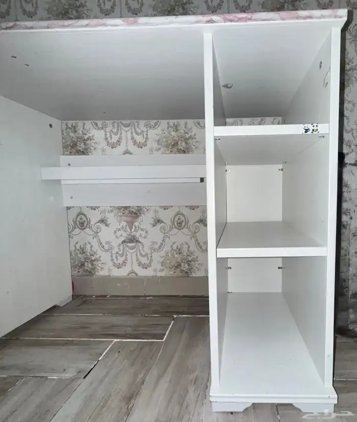 مكتب ابيض من ايكيا 3