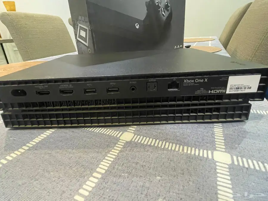 Xbox One X 3
