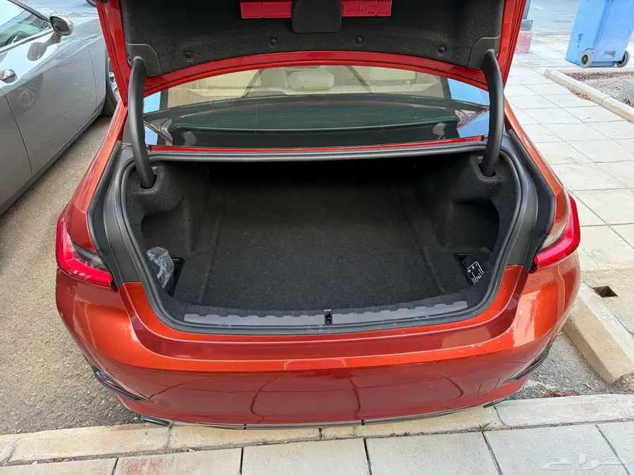 BMW 320i 5