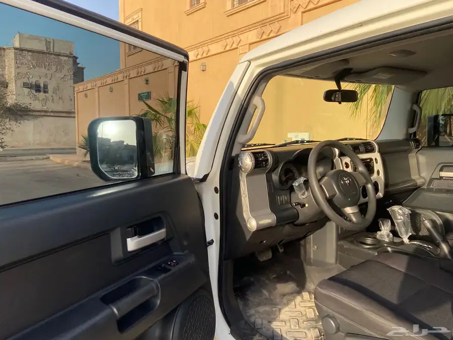تويوتا اف جي سعودي 17