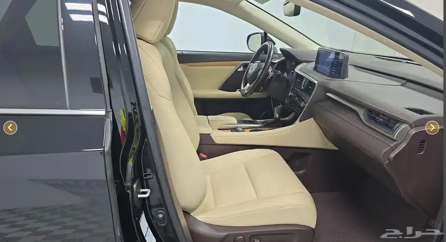 لكزس RX 350L 2020 1